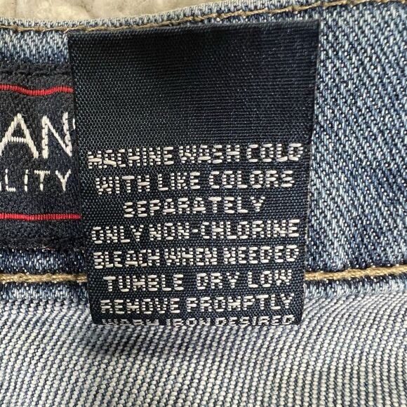 Younique Jeans Women’s Size 3 (Actual Sizes 28x22) Blue Crop Distressed Pattern - Picture 8 of 12